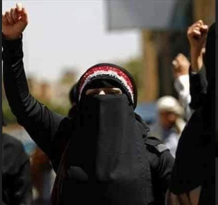  الناشطة والشاعرة اليمنية برديس السياغي