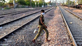الهند.. قطار يدهس عمالاً مهاجرين ويقتل 14 على الأقل