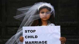 ملاحقة إيراني أعلن "زواج متعة" من طفلة بالتاسعة