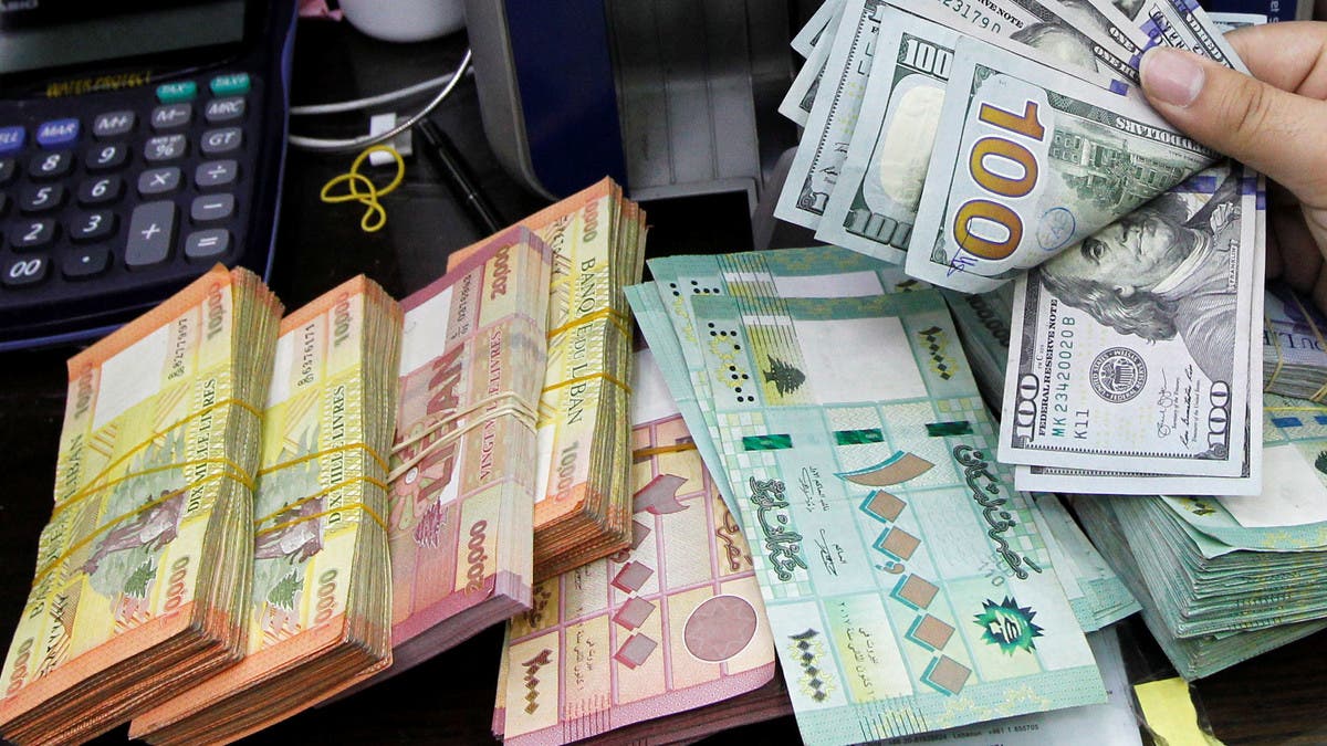 تفاقم انهيار العملة اللبنانية مع تجاوز الدولار 33 ألف ليرة