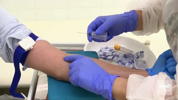 دراسة تؤكد وخبير يكشف.. هذا اللقاح حمى مستخدميه من أعراض كورونا
