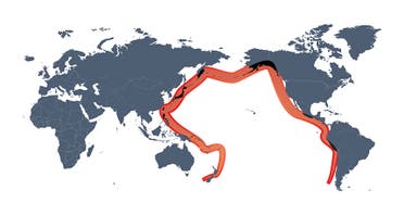 حزام النار الذي يبلغ طوله نحو 25000 كيلومتر ويلف المحيط الهادئ ويحتوي على %80 من براكين العالم تقريبا
