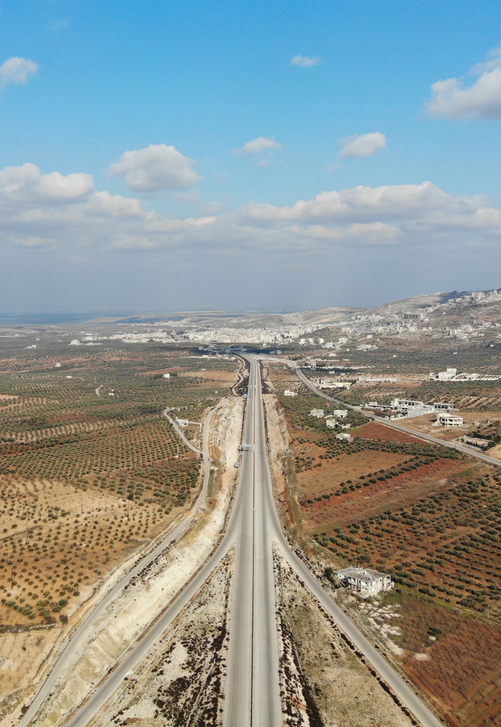 m4 طريق حلب اللاذقية (فرانس برس)