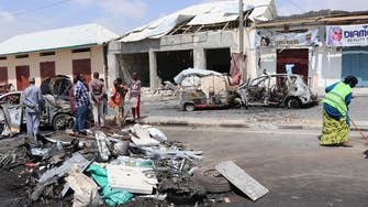 مقتل 10 في انفجار قنبلة في حافلة بالصومال
