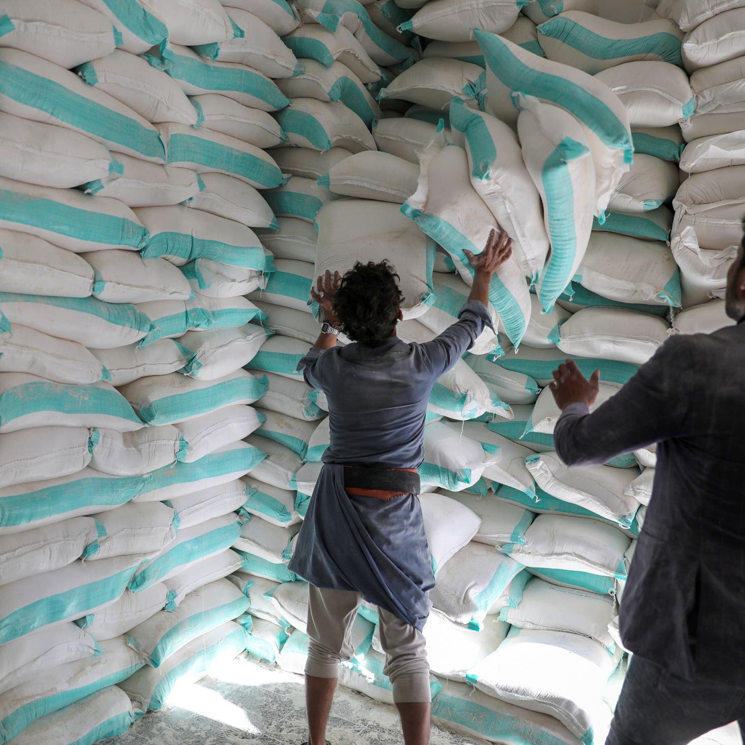 الأمم المتحدة تضطر لخفض المساعدات لليمن رغم كورونا