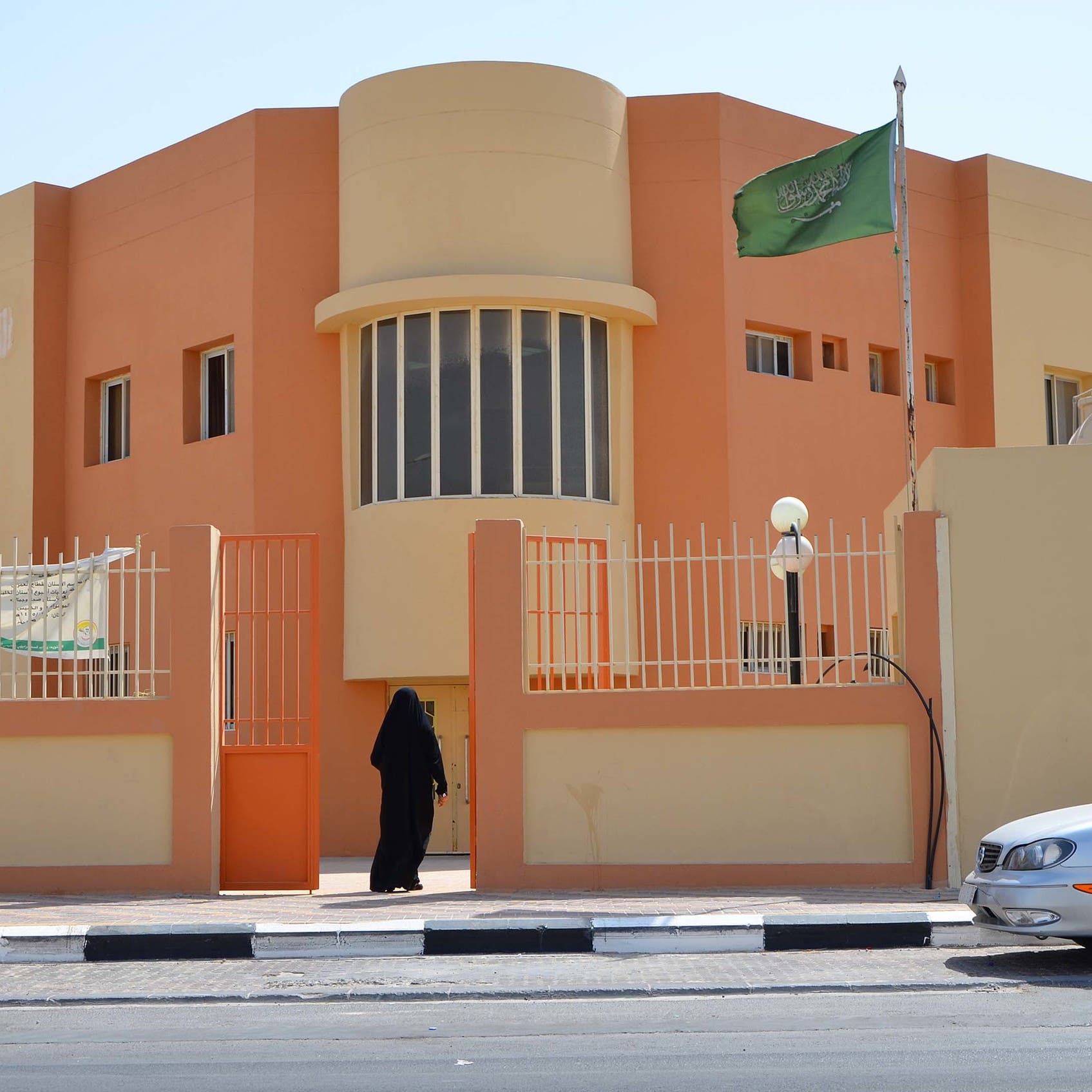 الصحة السعودية تطلق عيادات "تطمن" للكشف عن كورونا