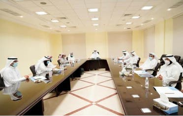 Kuwaiti Minister of Awqaf and Islamic Affairs Dr. Fahad al-Afasi (center) chairs meeting June 8, 2020. (KUNA)