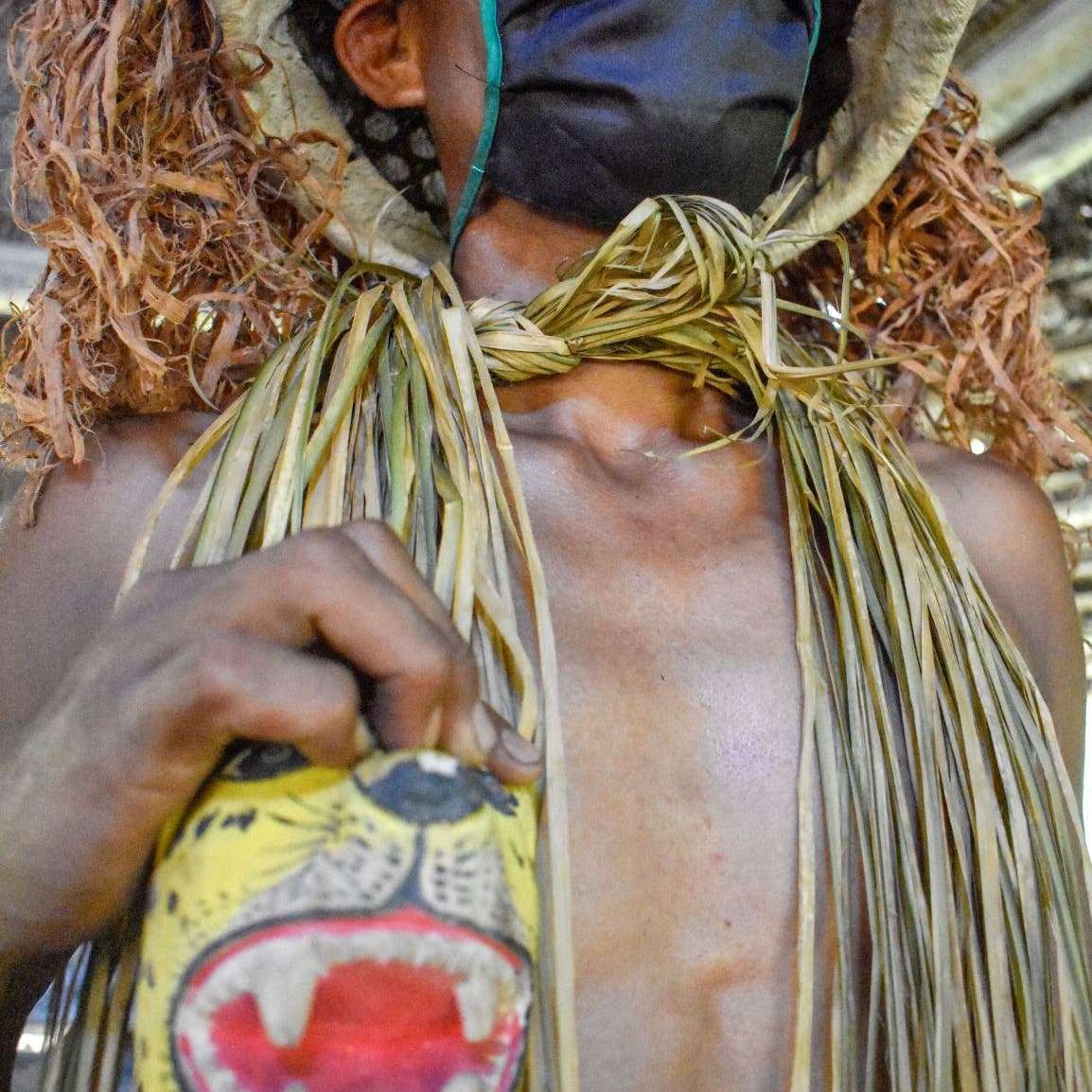 خوفاً من الاندثار.. قبائل الأمازون تحارب كورونا بالكمامات