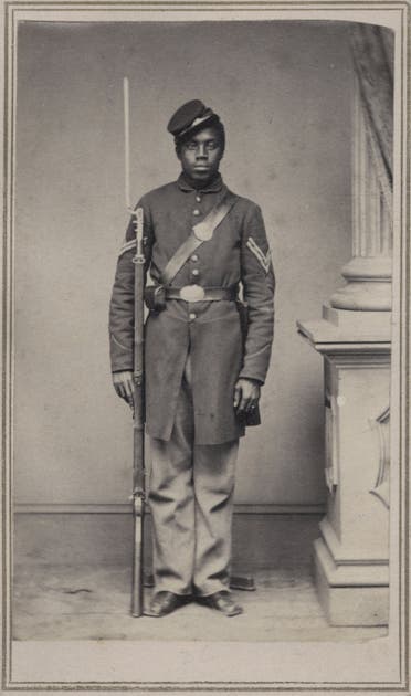 صورة لأحد الجنود من ذوي الاصول الأفريقية شارك لجانب قوات الإتحاد بالحرب الأهلية