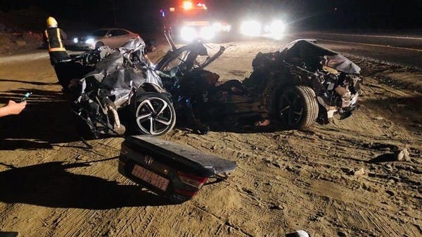 "انتظرت أطفالي بالهدايا"..أب فقد 6 من عائلته بحادث مروع