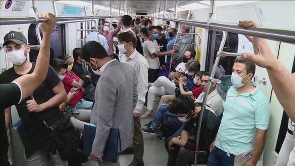 إيران.. فرض غرامات على مخالفي إجراءات الوقاية من كورونا