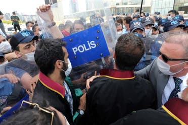 من اعتصام المحامين في اسطنبول (22 حزيران 2020- فرانس برس)