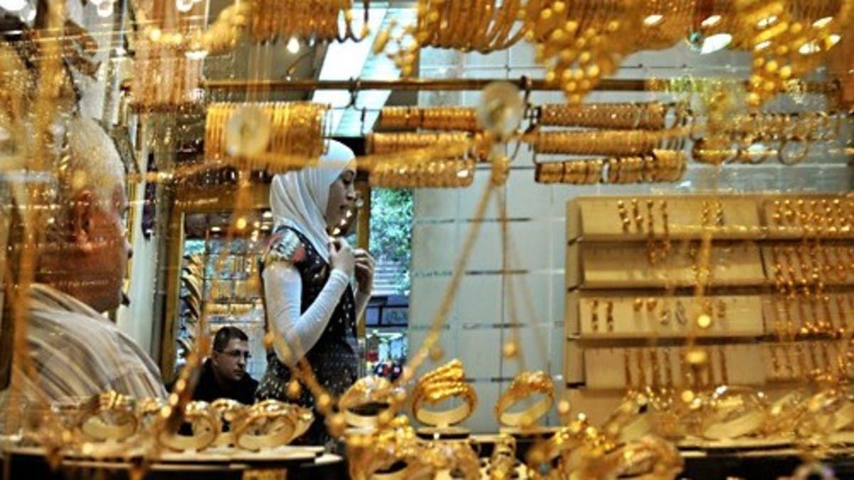 الدولار يُربك سوق الذهب في مصر.. موجة ارتفاعات قياسية
