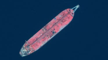 Seawater seeping into decaying oil tanker off Yemen coast 1