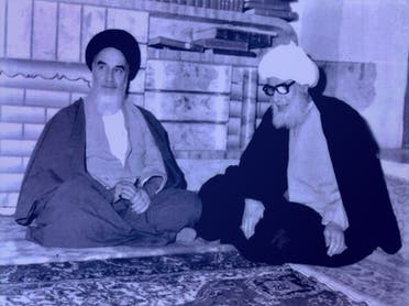 آية الله آل شبير الخاقاني على اليمين كان قد دعم الخميني قبل الثورة