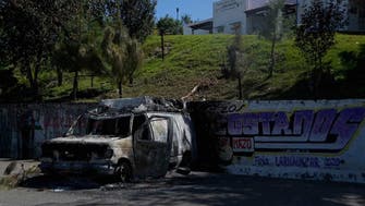 حرق مستشفى مكسيكي بعد شائعات عن نشره كورونا عمداً