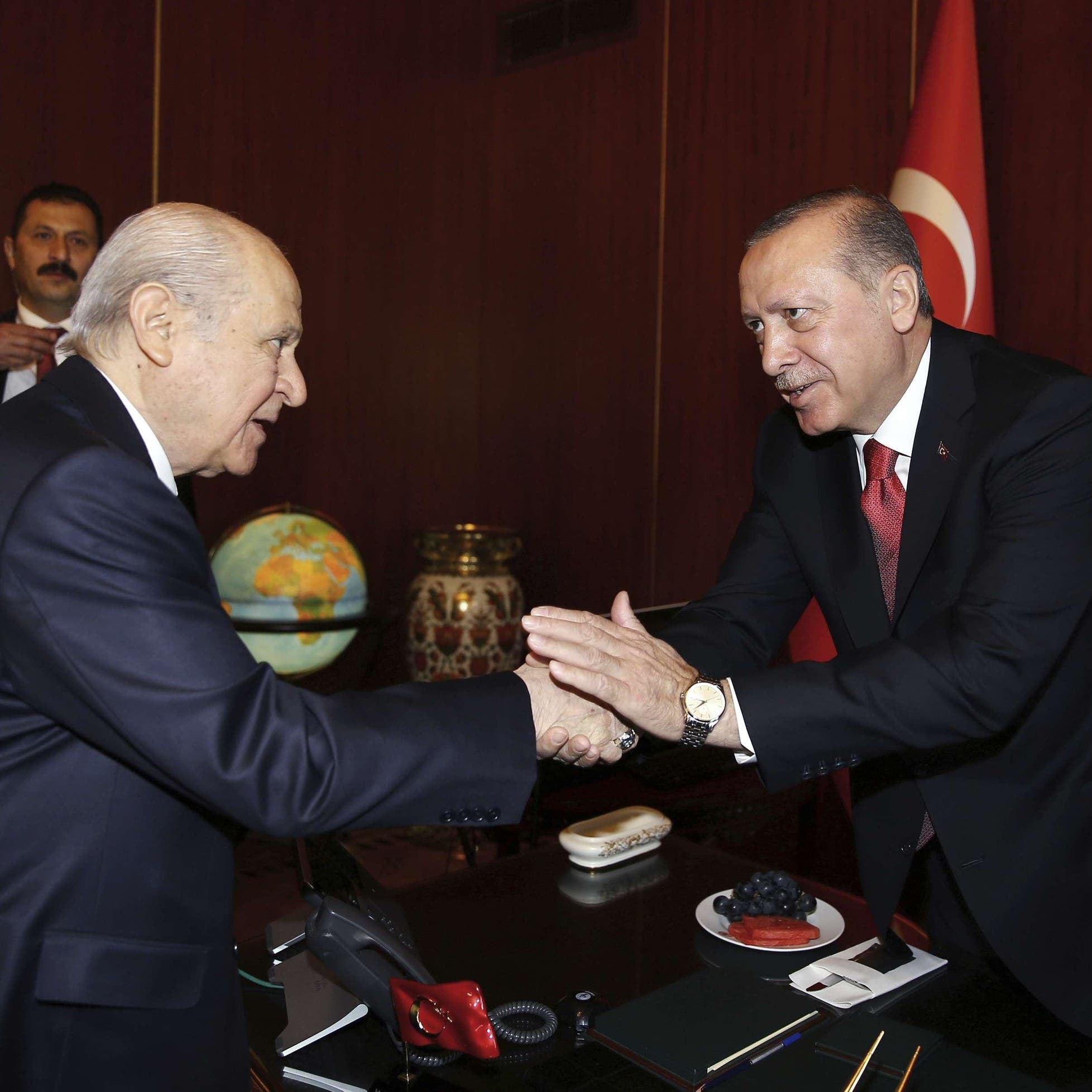 زعيم المعارضة التركية: أردوغان خاضع لوصاية حليفه