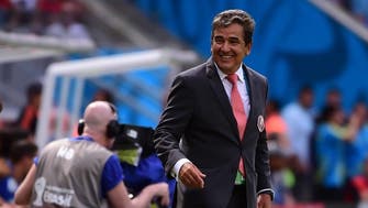 الاتحاد الإماراتي يتعاقد مع المدرب الكولومبي بينتو