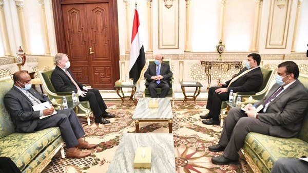 هادي: إيران تهرب الأسلحة لأذرعها بهدف تهديد دول الجوار