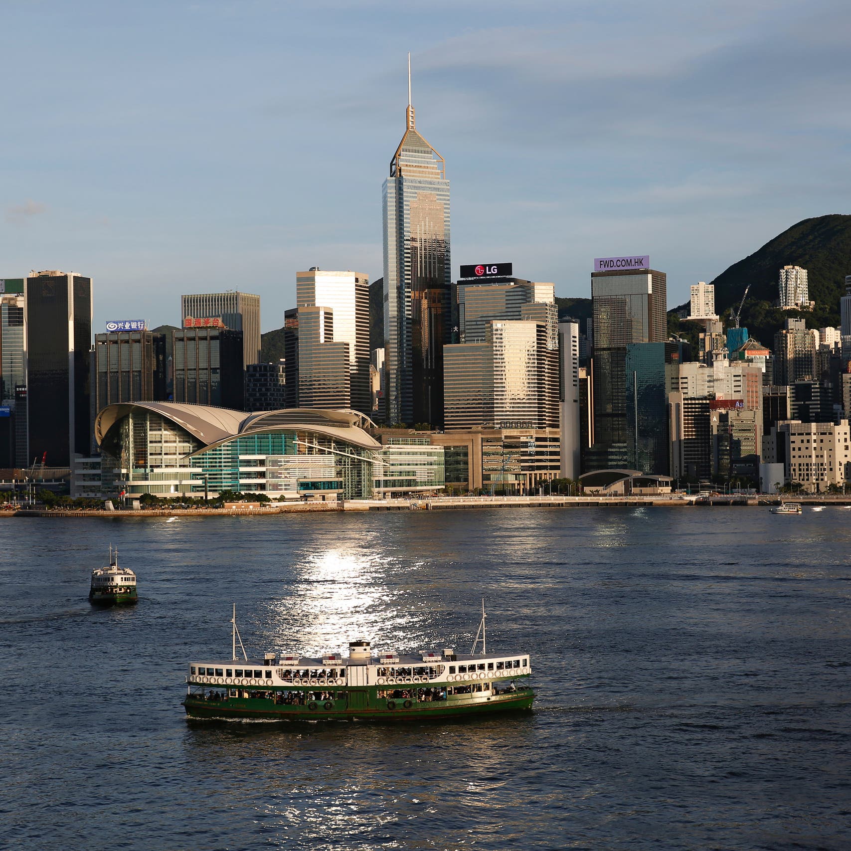 أميركا توقف تصدير أعتدة عسكرية حساسة إلى هونغ كونغ