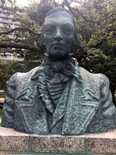 صورة تمثال نصفي لجون ماكدونوغ