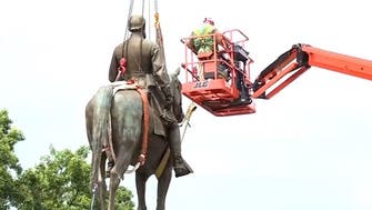 شاهد عملية إزالة تمثال الرئيس أندرو جاكسون في فرجينيا
