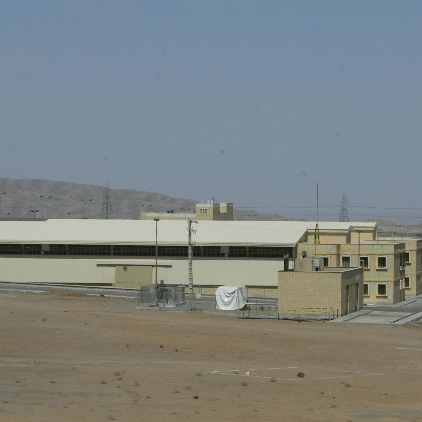 إيران تركب أجهزة طرد مركزي متطورة في محطة نطنز تحت الأرض