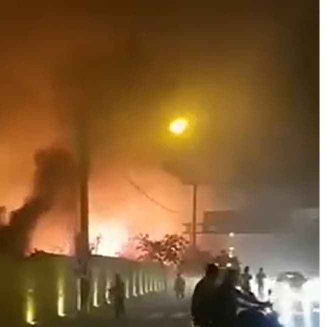 إيران.. حريق هائل في شيراز يتلف العديد من الممتلكات