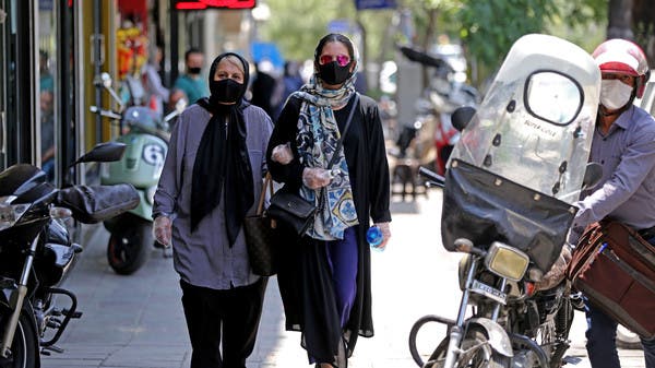 إيران.. لا خدمات حكومية لمن لا يرتدي الكمامة