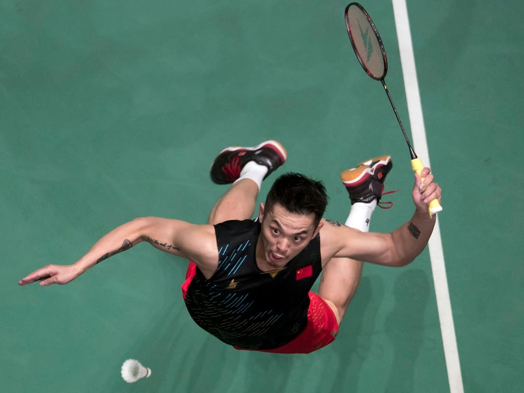 stout Ubevæbnet husmor China's two-time Olympic badminton champion Lin Dan announces retirement |  Al Arabiya English