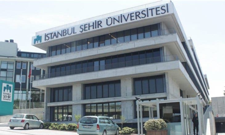 جامعة إسطنبول شهير