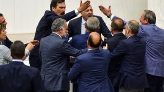 قانون يثير جدلاً في تركيا.. غضب وشتائم في البرلمان