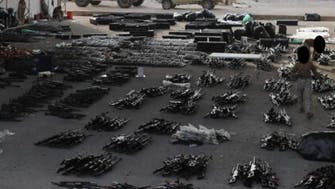 كانت في طريقها للحوثيين.. بومبيو ينشر صورة لأسلحة إيران