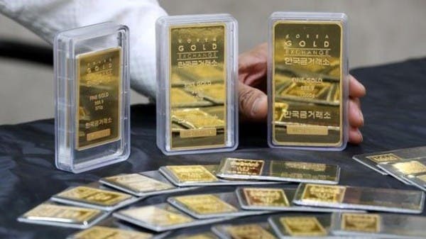 الذهب يتراجع رغم رهانات وقف رفع الفائدة مع صعود الدولار
