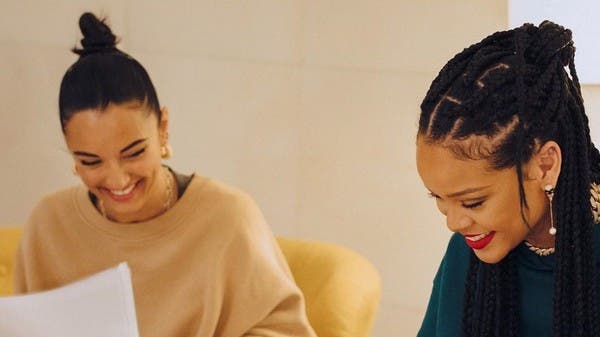 هذه ثمرة التعاون بين ريهانا والمصممة أمينة المعادي