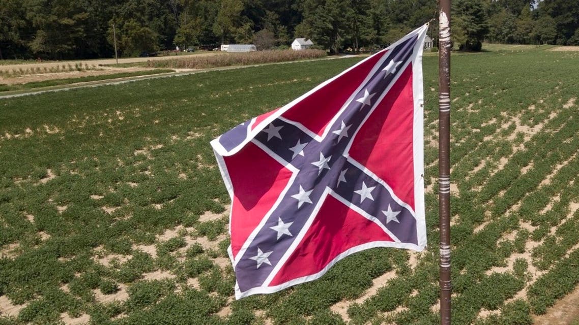 A Confederate battle flag flies over a soybean fields in Virginia, Sept. 7, 2018. (File Photo:AP)