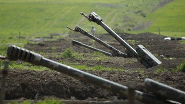 Armenian artillery is seen near Nagorno-Karabakh's town of Martuni, April 8, 2016. REUTERS/Staff