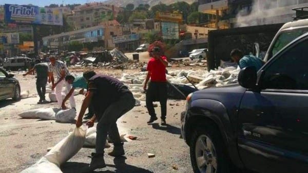 شاهد سائق شاحنة في لبنان يفقد سيطرته ويقتل 4 أشخاص