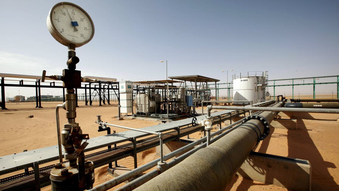 FILE PHOTO: A general view of the El Sharara oilfield, Libya December 3, 2014. REUTERS/Ismail Zitouny/File Photo