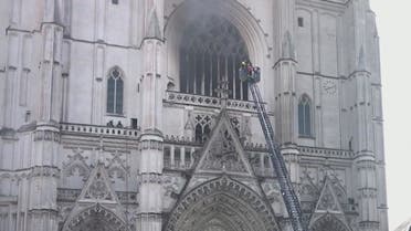 صور أولية بعد السيطرة على حريق كاتدرائية نانت غرب فرنسا