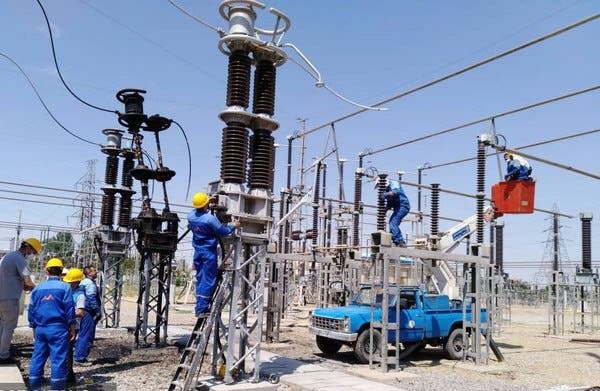 محطة عباس بور لتوليد الطاقة الكهربائية في مدينة أصفهان الإيرانية