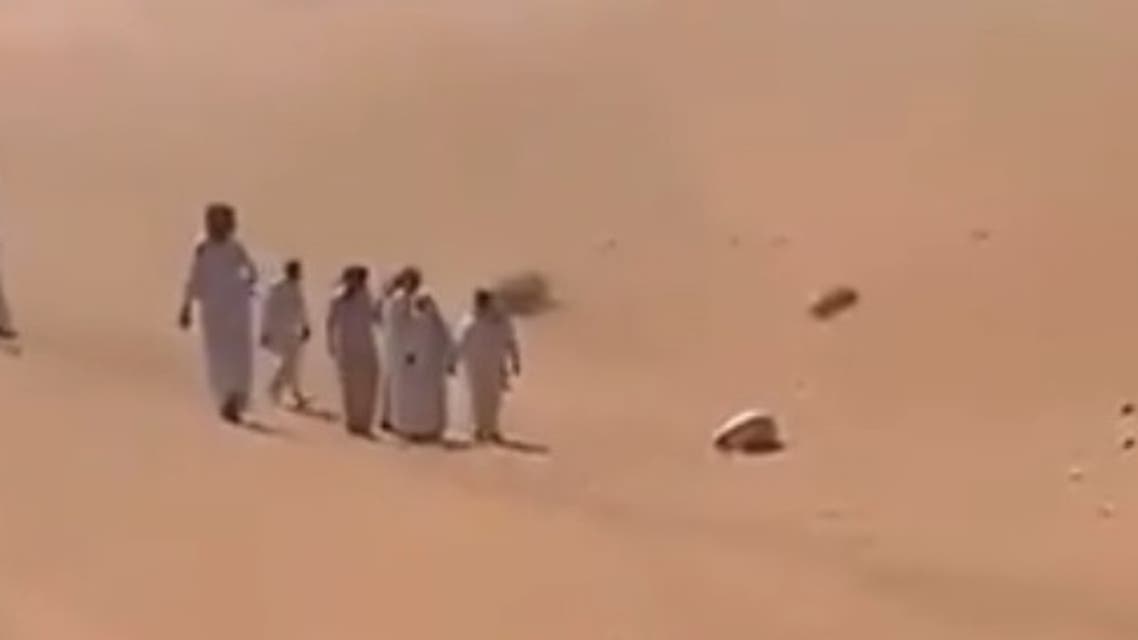 Dhuwaihi Hamoud al-Ajaleen who was found in the middle of a desert in Riyadh province while he was in the “sujood”. (Twitter)