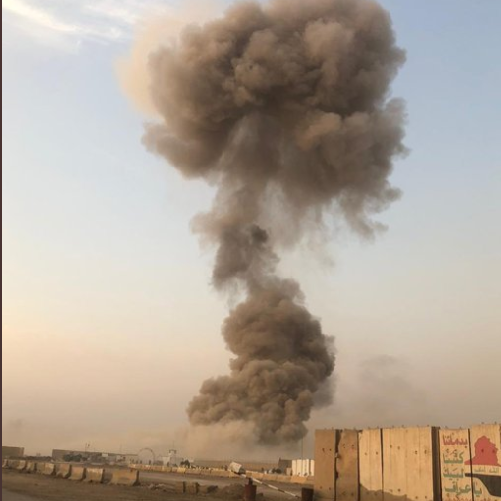 العراق.. انفجارات ضخمة في "معسكر صقر" بمنطقة الدورة ببغداد 