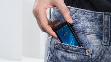أصغر هاتف ذكي في العالم