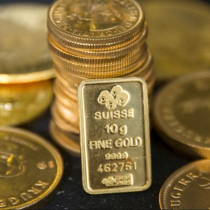أسعار الذهب تحطم الأرقام القياسية وتخترق 1944 دولاراً