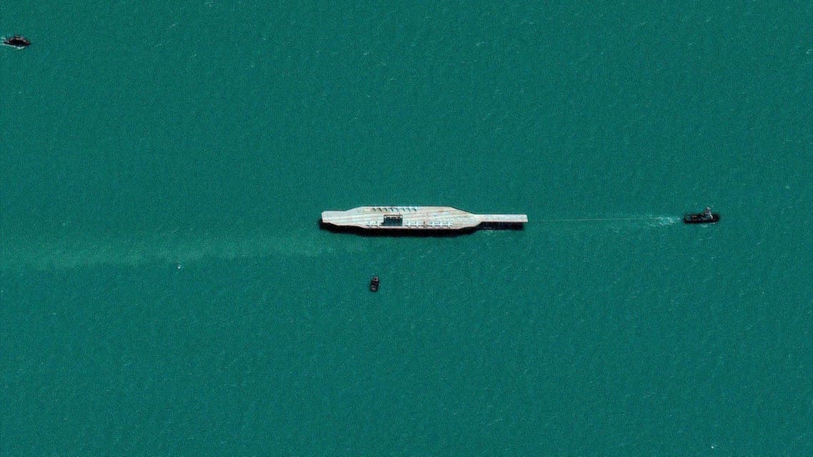 Iran moves mock-up US carrier to mouth of Gulf
