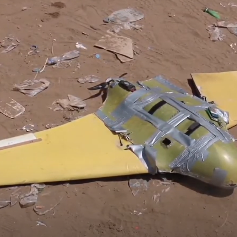 فيديو.. إسقاط طائرة حوثية مسيرة محملة بالذخائر في اليمن