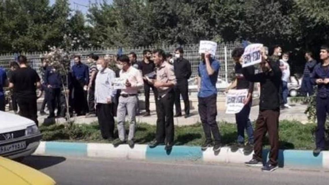 احتجاح اهالي المعتقلين أمام محكمة اصفهان