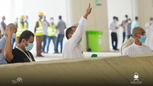 صور.. هكذا يقضي حجاج بيت الله أيام التشريق