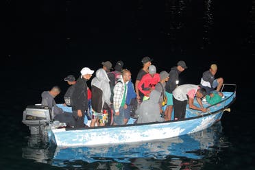 قارب مهاجرين من تونس يصل إلى لامبيدوزا